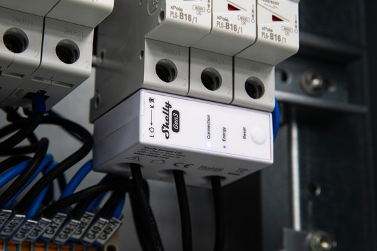 Shelly 3EM Gen3 - 3-Phasen Energiezähler, Stromzähler, inkl. 3x 63A Wandler